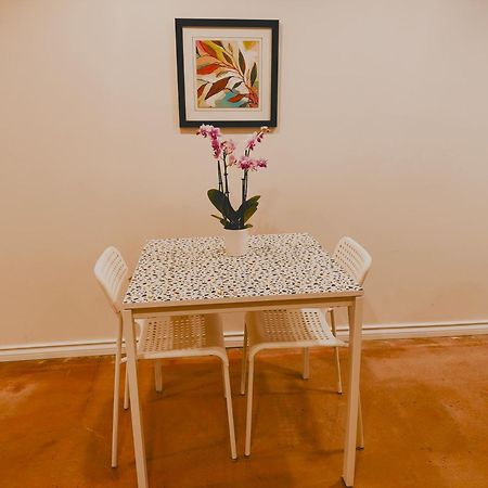 U Of A Homestay, Trails & Whyte Ave Edmonton Bagian luar foto